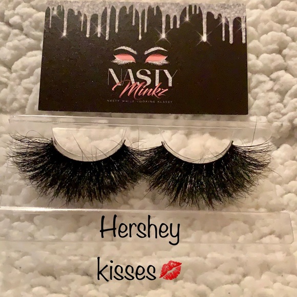 Mink Lashes - Picture 6 of 11